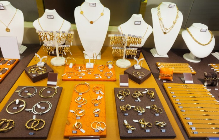 Gold Price Surge 2025